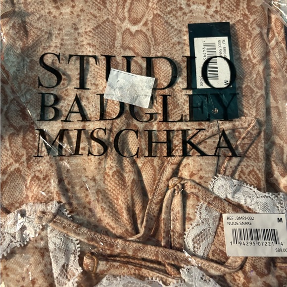 Studio Badgley Mischka NWT Snakeskin Print Cami Pajama Set Size Medium: So Soft! - Picture 4 of 4